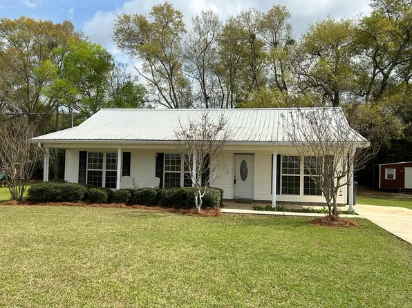 86 Creek St, Ashford, AL 36312