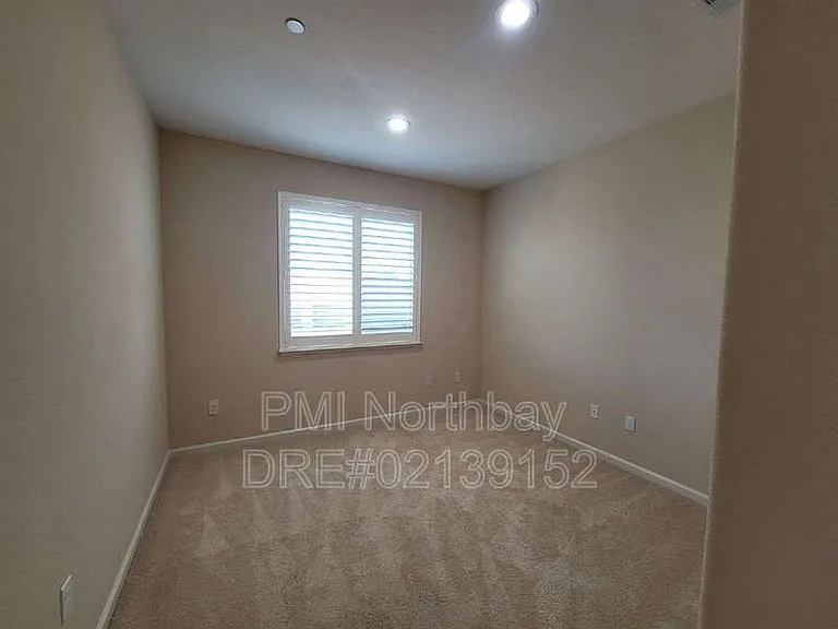 308 Aster St — Photo 8