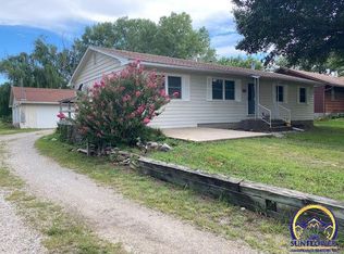 304 4th St, Americus, KS 66835