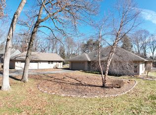W307N6992 Club CIRCLE EAST East, Hartland, WI