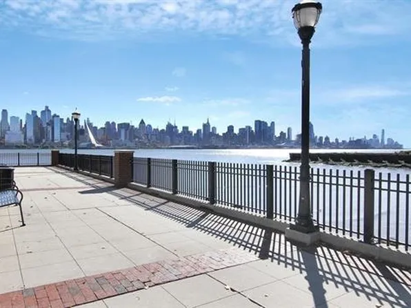 20 Avenue At Port Imperial image 43 of 45