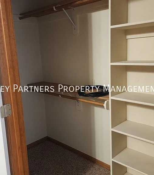 1640 SW Highland Dr — Photo 6
