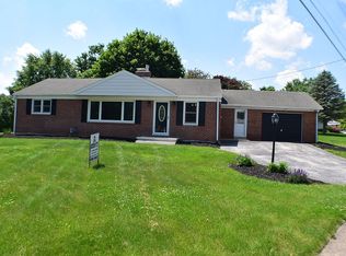 34 Pine Springs Blvd, York, PA 17408