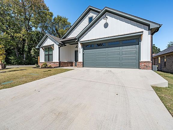 3rd image of 2704 Royal Village Way #S42qfy