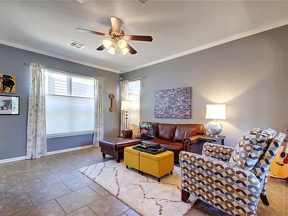 5th image of 1909 Carlson Dr #86C