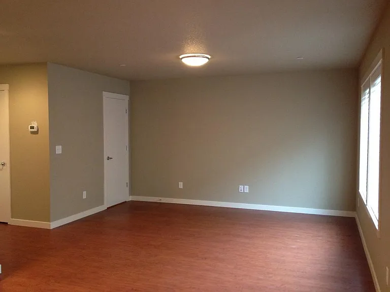3818 NE 87th Pl — Photo 3