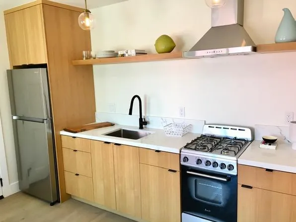 1420 Fairbanks Pl, Los Angeles, CA 90026