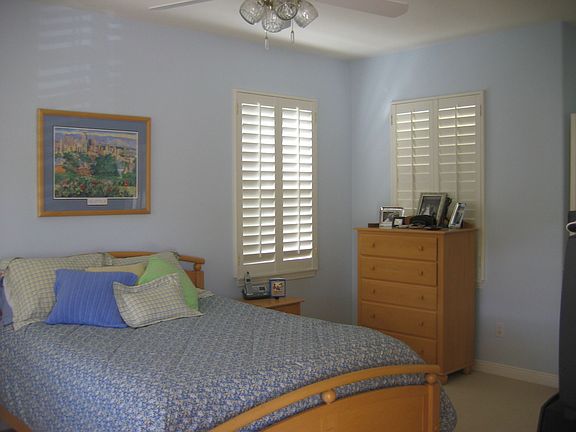 Light, bright Master with private balcony