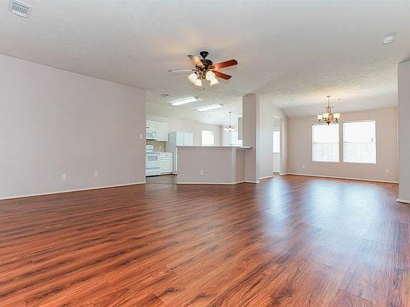 5th image of 5302 Cinnamon Lake Dr