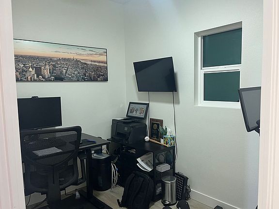 5th image of 32985 Novara Ct