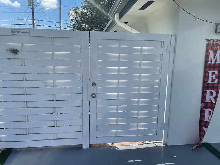 10332 SW 151st Ter — Photo 5