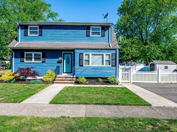 416 Meacham Dr, South Amboy, NJ 08879
