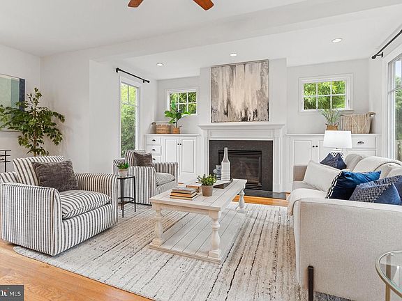 2nd image of 2502 Taylor Ave