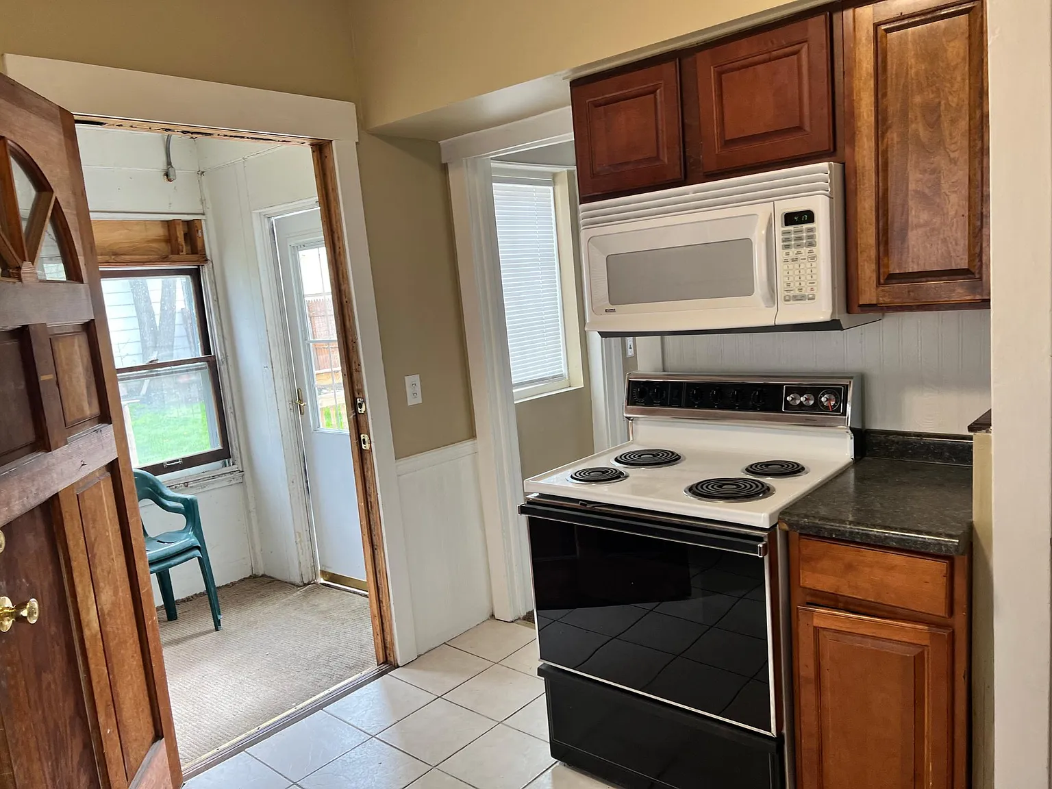 3 bed, 1044 sqft, $1,895 — Photo 4