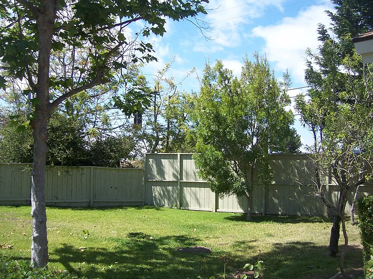 3644 Constellation Rd — Photo 2
