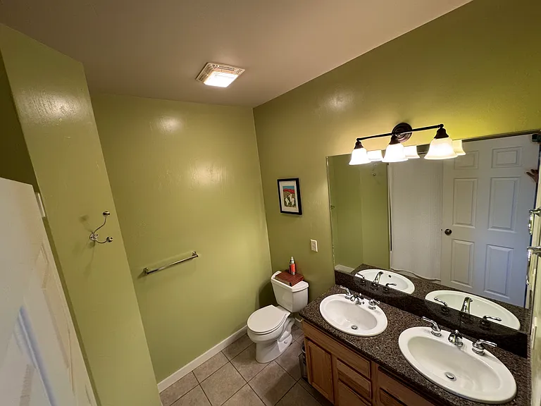 3156 Hillcrest Dr — Photo 8