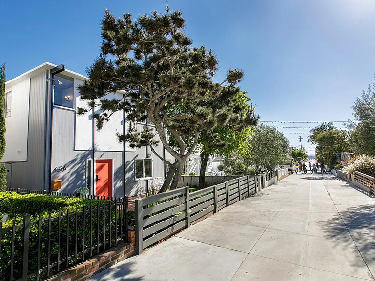 436 9th St — Photo 20