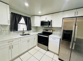 Lago Grande, Hialeah, FL 33016