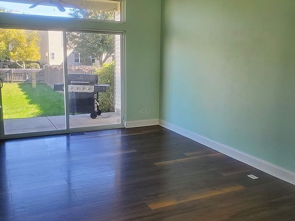 3rd image of 2158 Carpenter Ave