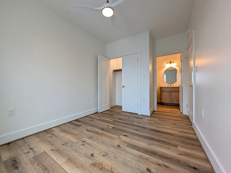 5900 Fort Ave #4 — Photo 6