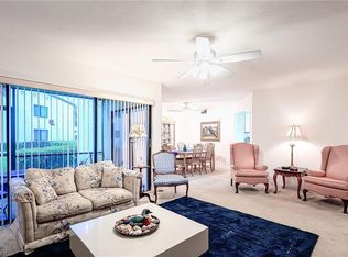 565 Beachwalk Cir #T-104, Naples, FL 34108