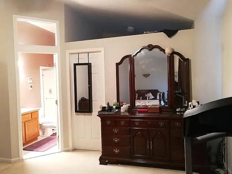5689 Versailles Ave — Photo 38