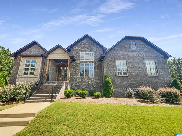 808 Grey Oaks Cv, Pelham, AL 35124