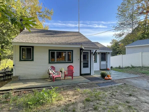 9 Circuit Dr, Kingston, NH 03848