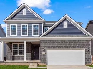 5005 Shoreham 21 Cir, Clarkston, MI 48346