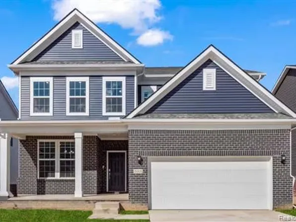 5005 Shoreham 21 Cir, Clarkston, MI 48346