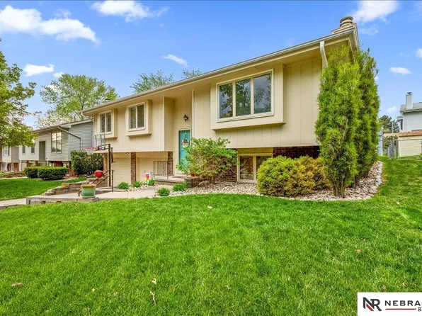 15931 Arbor Cir, Omaha, NE 68130