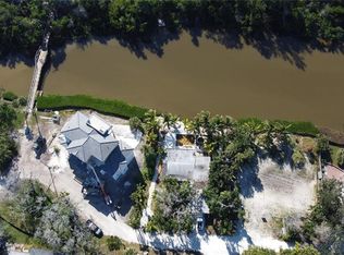 8534 Heron Lagoon Cir, Sarasota, FL 34242