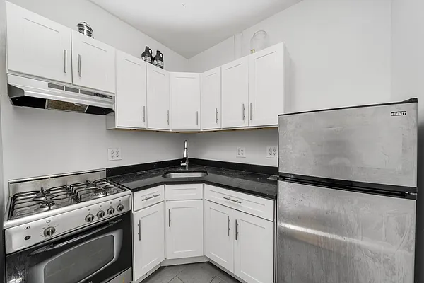 Rented by Vector New York, LLC | media 16