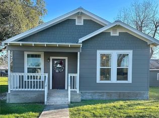209 W Krueger St, Marion, TX 78124