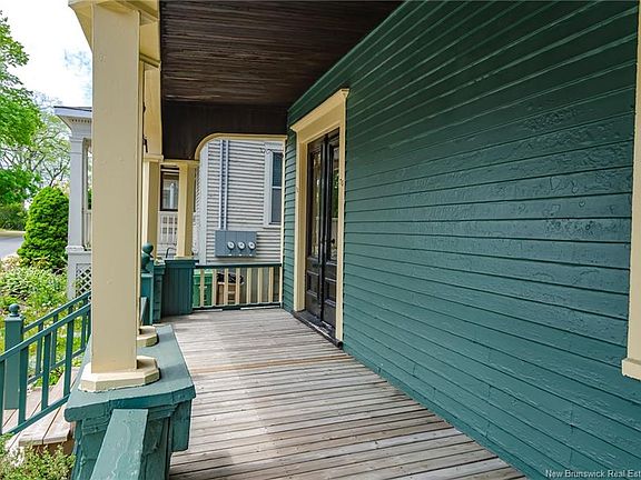 4th image of 75 Clarendon St #73