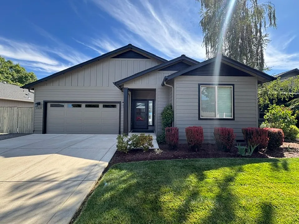 2435 Bridgewater Way