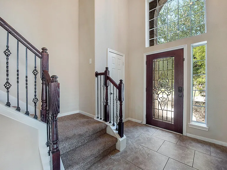 158 Rocky Point Dr — Photo 4
