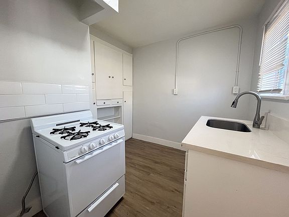 4th image of 1240 Dawson Ave #3