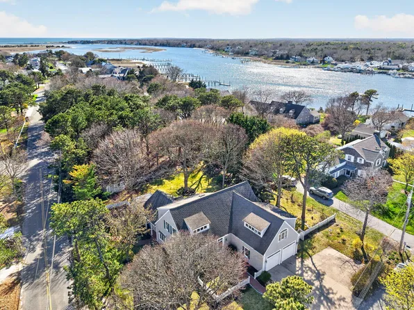 127 Uncle Barneys Road, West Dennis, MA 02670