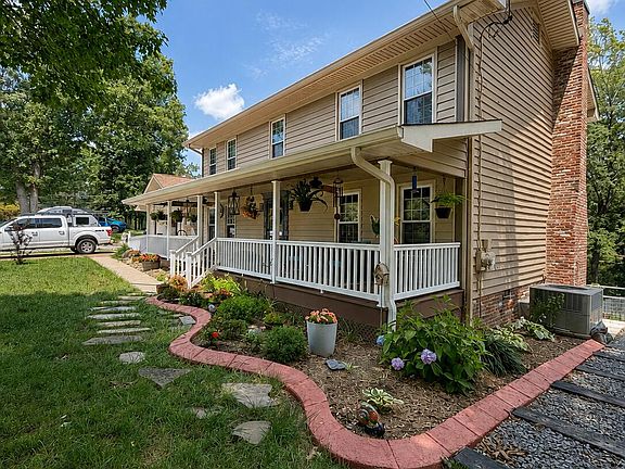 4th image of 9515 Timberlog Dr