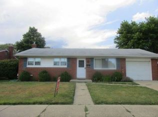 17131 Hans Dr, Fraser, MI 48026