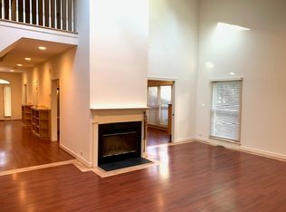 215 Columbia Pl W, Chapel Hill, NC 27516