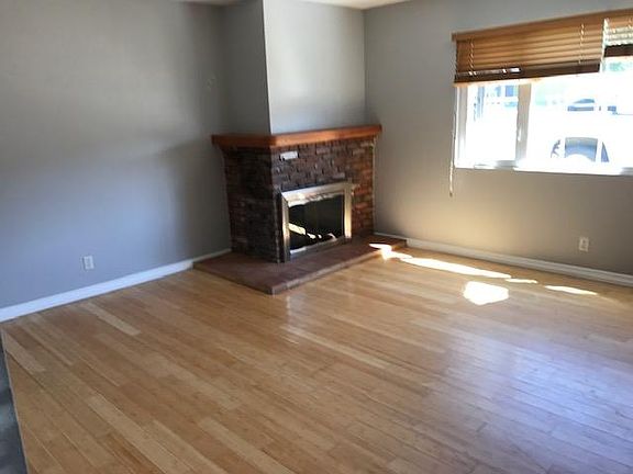 4th image of 961 Bakersfield St