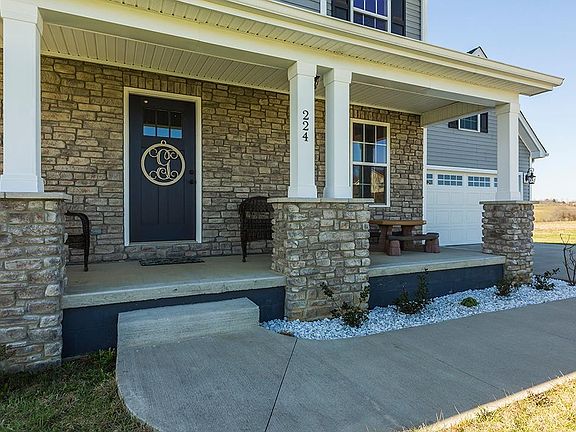 3rd image of 224 Blake Way