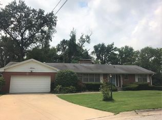 15 Hebner Dr, Alton, IL 62002