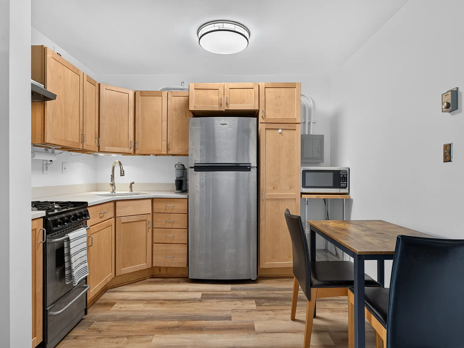 Studio, 405 sqft, $1,850 — Photo 1
