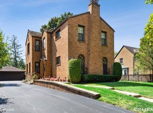 5915 N Knox Ave, Chicago, IL 60646