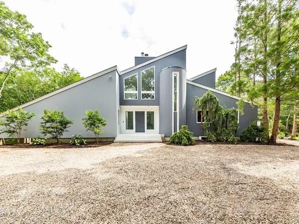 17 Dongan Way, East Hampton, NY 11937