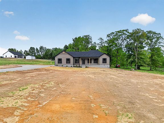 4th image of 38 Miller Rd