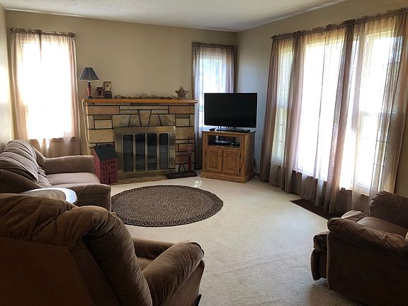 3rd image of 612 Buena Vista Ave